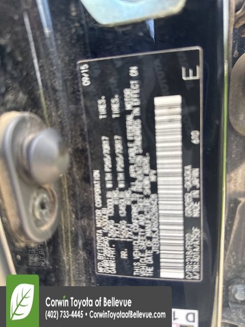 Used 2016 Toyota 4Runner SR5 AWD/4WD image 38