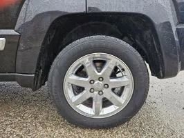 Used 2012 Jeep Liberty Limited w/ Tire & Wheel Group image 7
