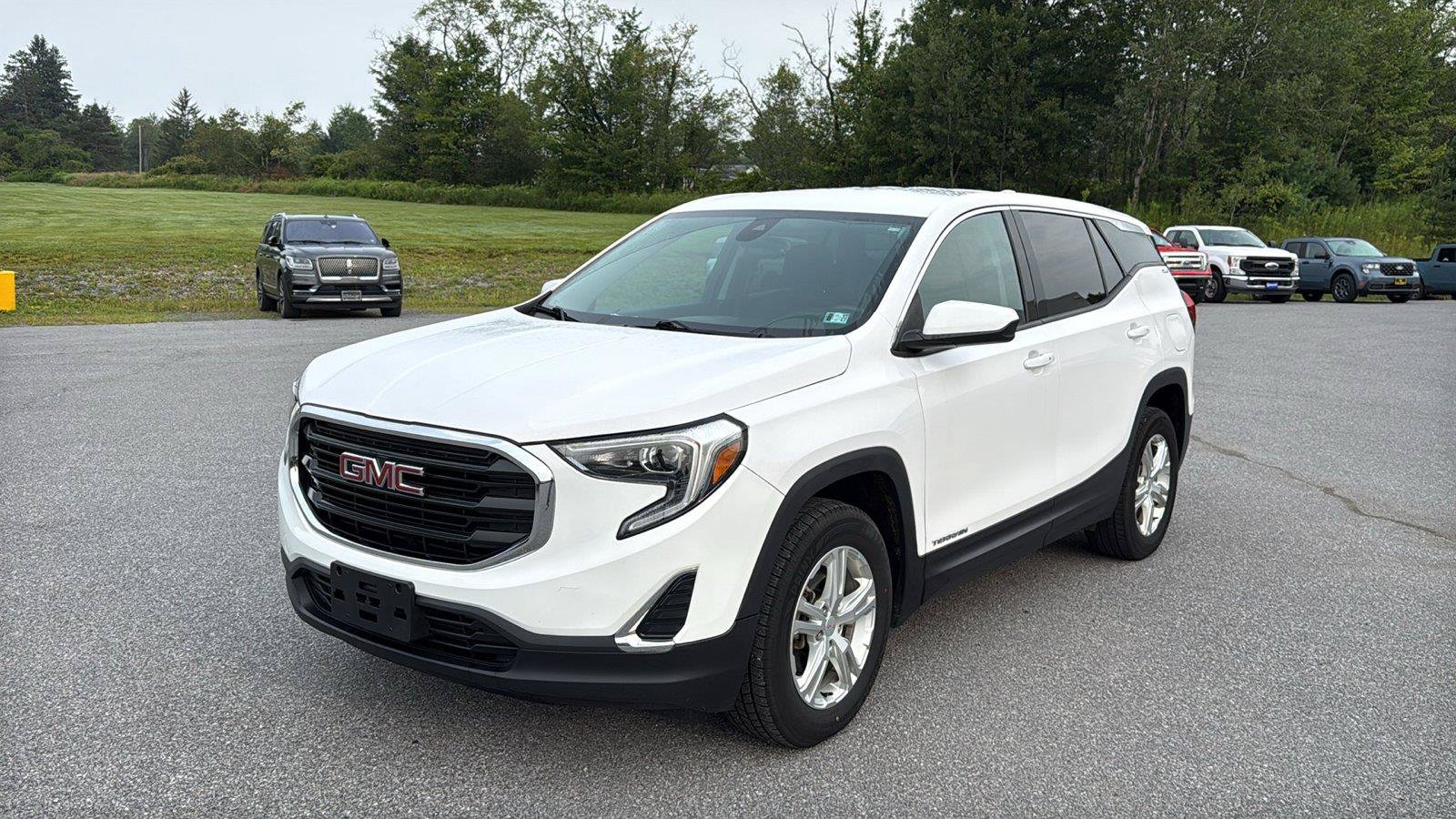 Used 2020 GMC Terrain SLE AWD/4WD image 3