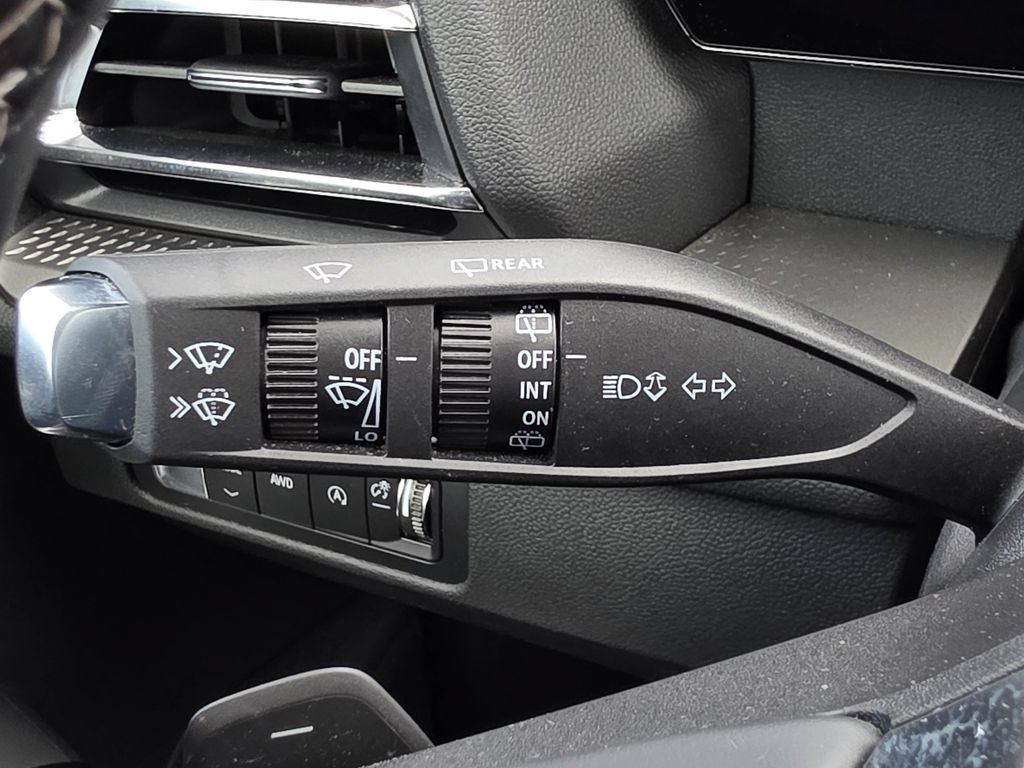 Used 2026 Chevrolet Traverse LT AWD/4WD image 31