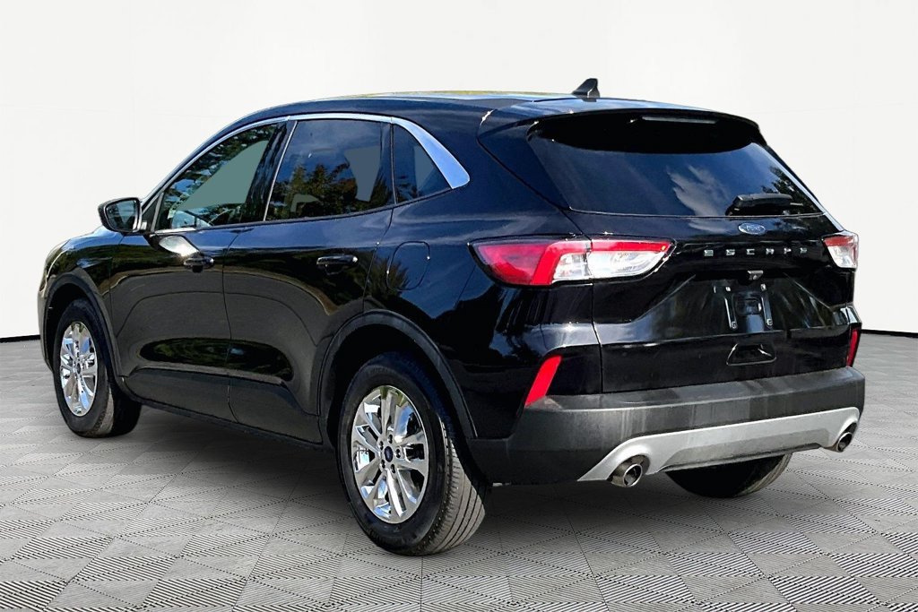 Used 2022 Ford Escape SE FWD image 4