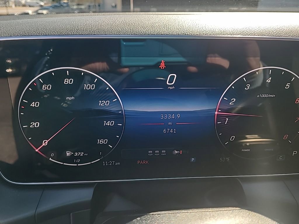 Used 2025 Mercedes-Benz GLC 300 4MATIC image 17