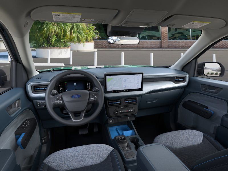 New 2025 Ford Maverick XLT image 9