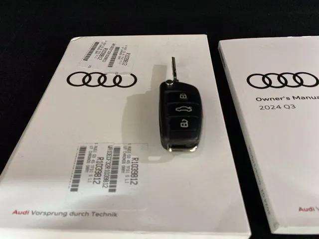 Used 2024 Audi Q3 2.0T Premium w/ Convenience Package AWD/4WD image 91