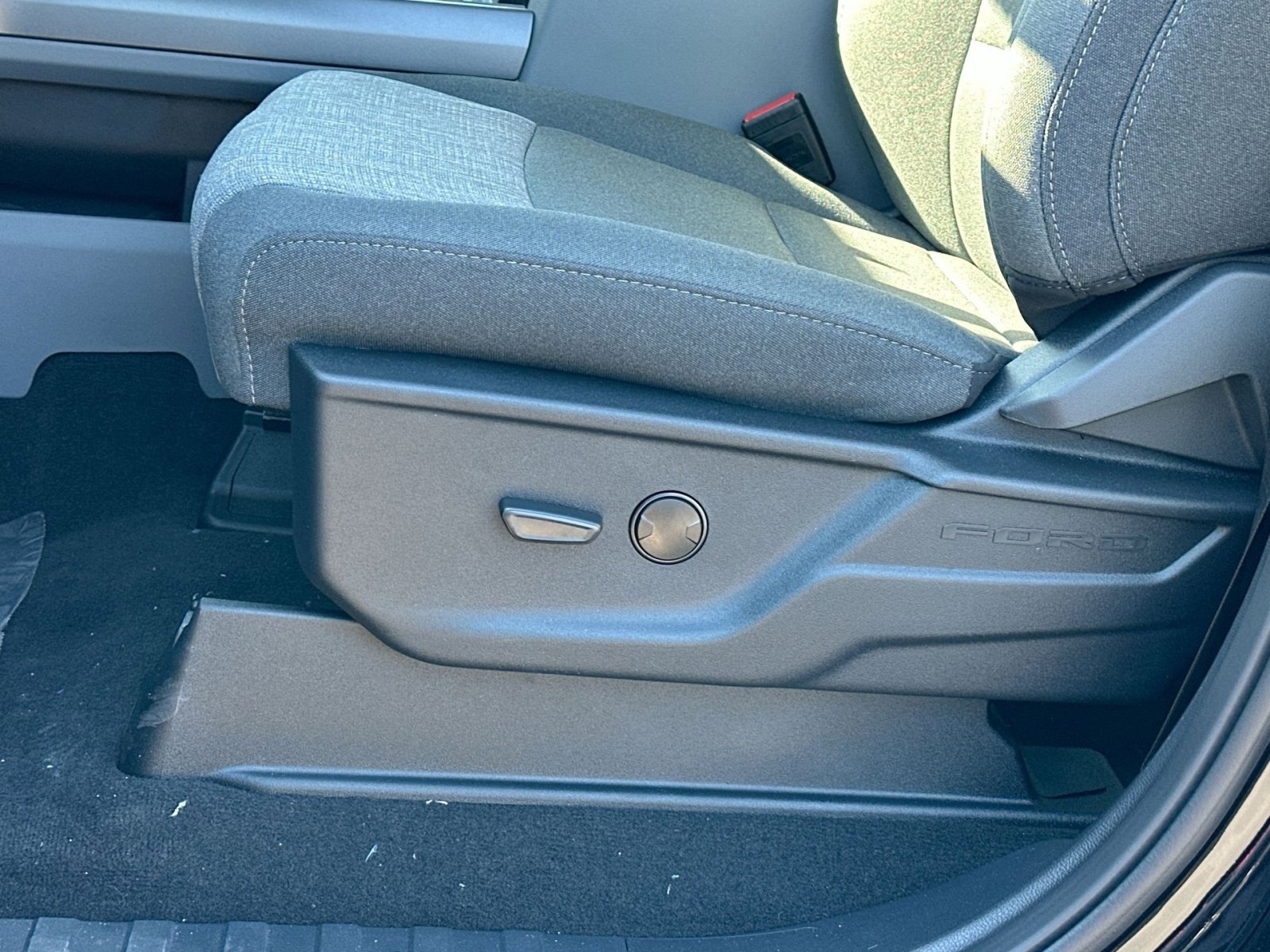 New 2026 Ford F450 XLT w/ 360-Degree Camera Package image 15