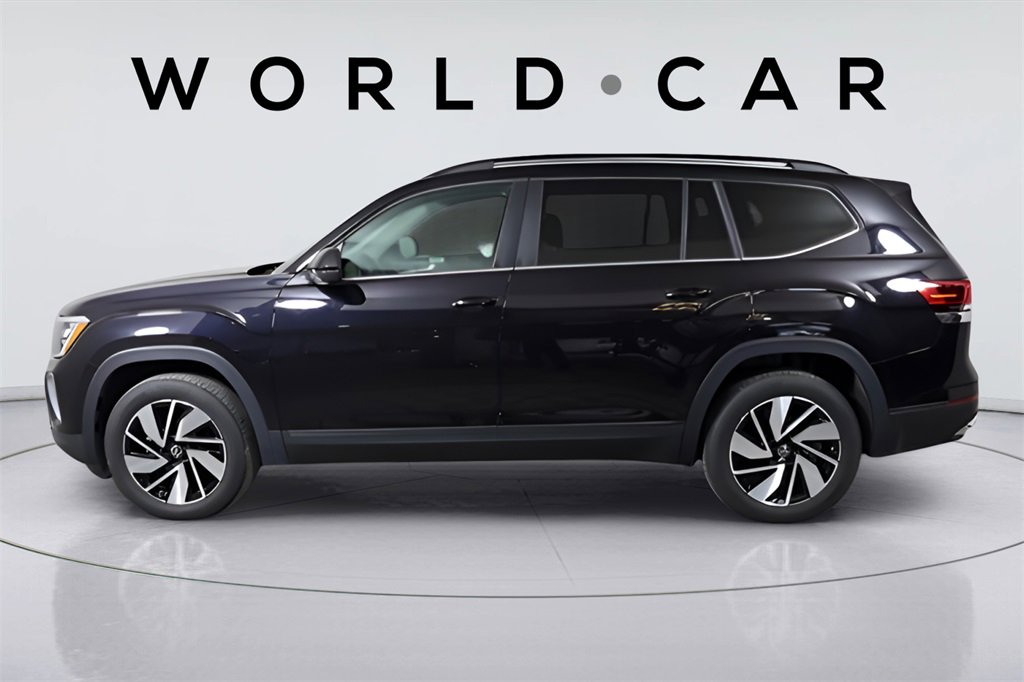 Used 2025 Volkswagen Atlas SE image 4