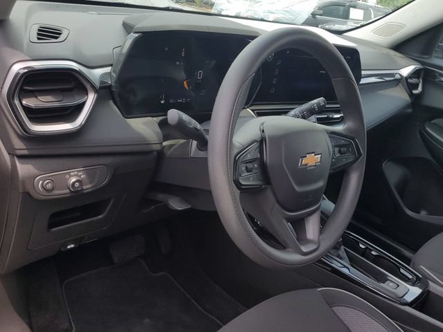 Used 2024 Chevrolet TrailBlazer LS w/ LS Convenience Package AWD/4WD image 18