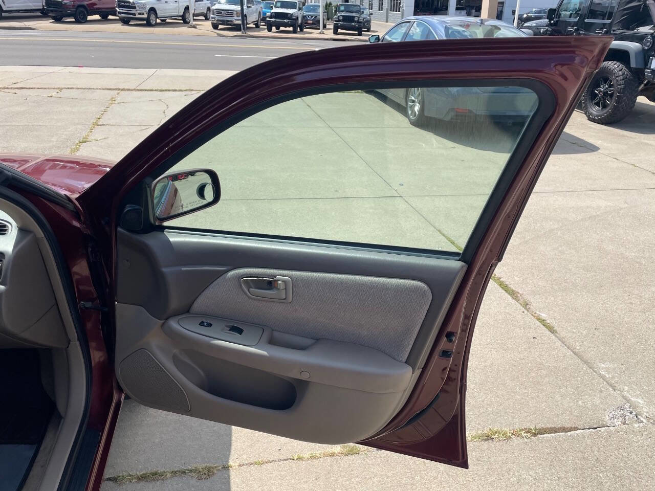 Used 2001 Toyota Camry LE image 26