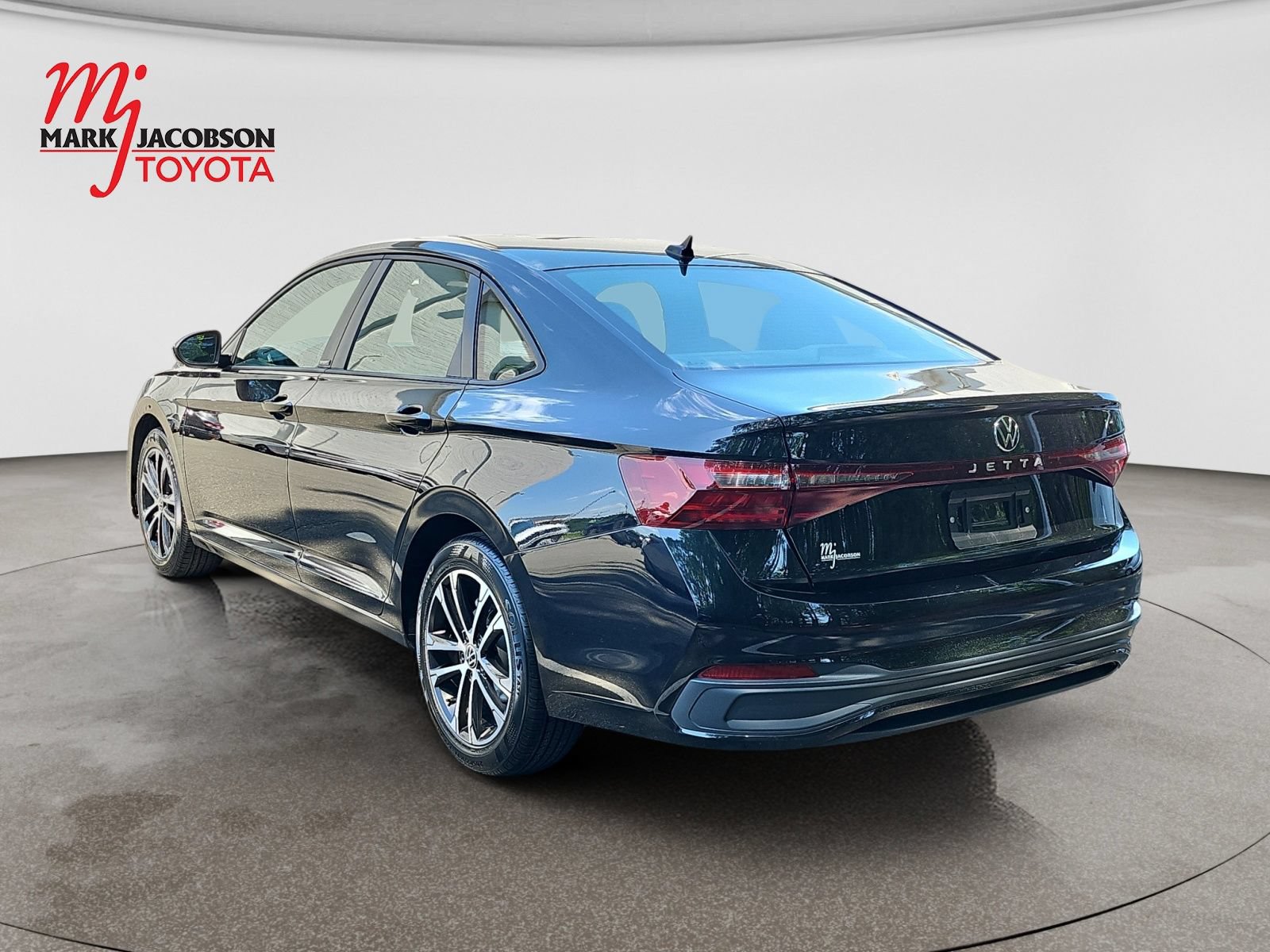 Used 2025 Volkswagen Jetta Sport FWD image 12