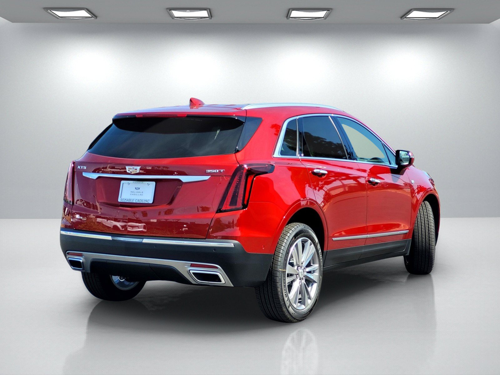 New 2026 Cadillac XT5 Premium Luxury w/ Driver Assist Package AWD/4WD image 4