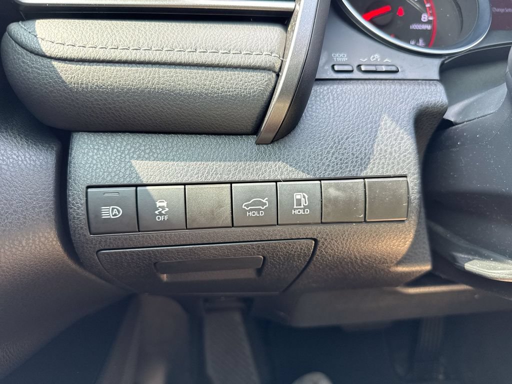 Used 2020 Toyota Camry XSE FWD image 18