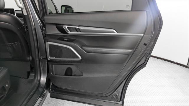 Used 2020 Kia Telluride LX FWD image 21