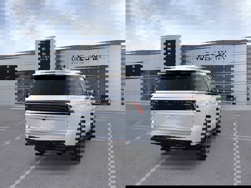 New 2026 Lincoln Navigator Reserve image 8
