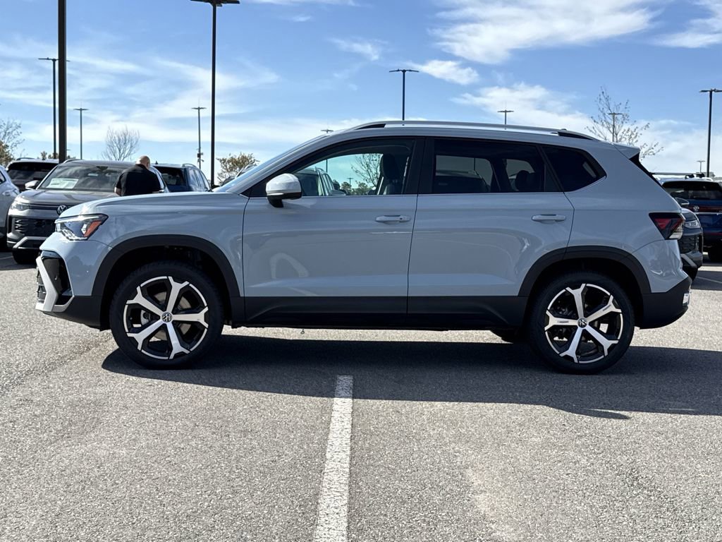 New 2026 Volkswagen Taos SEL image 2