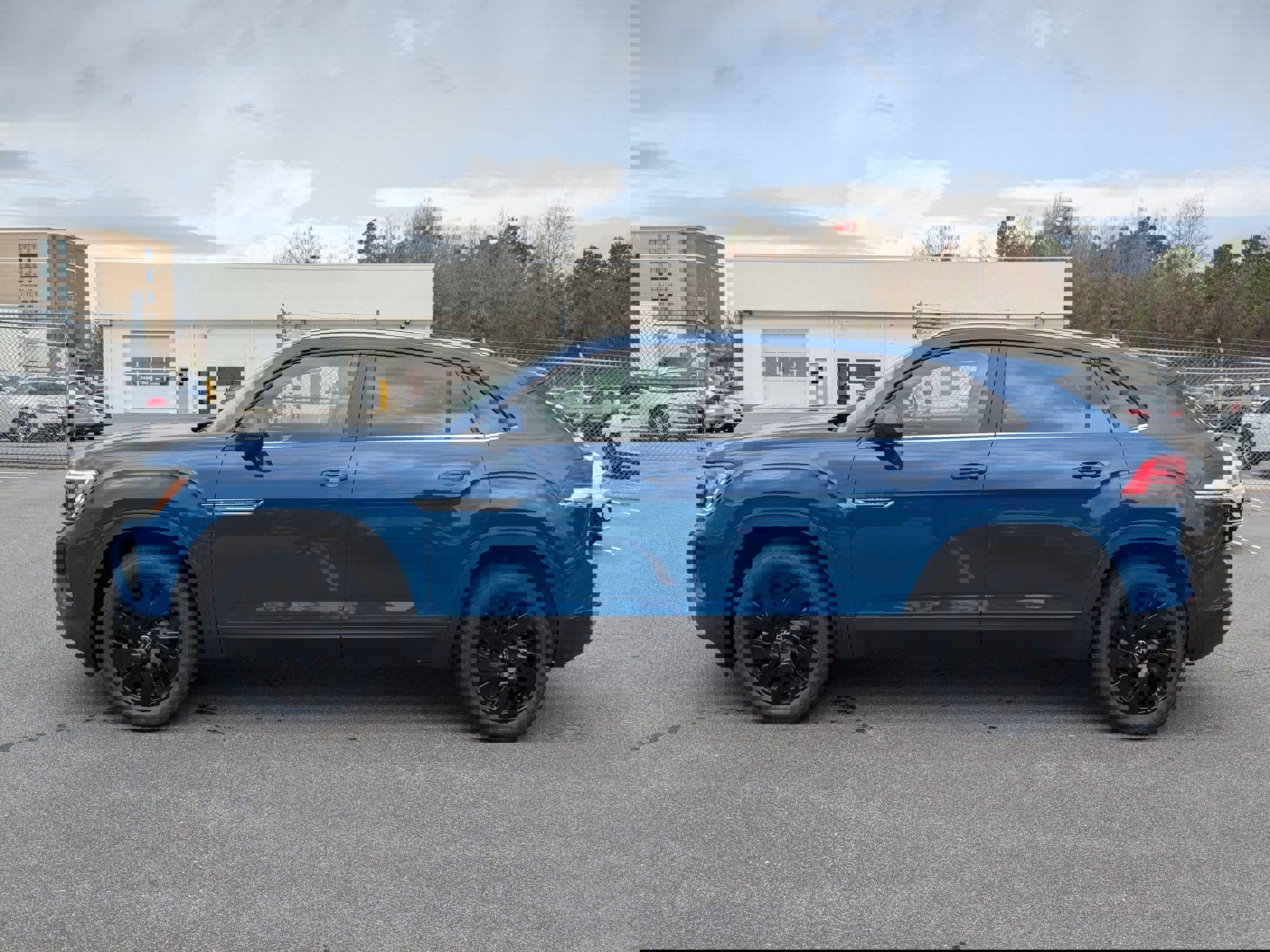 New 2025 Volkswagen Atlas Cross Sport SE image 6