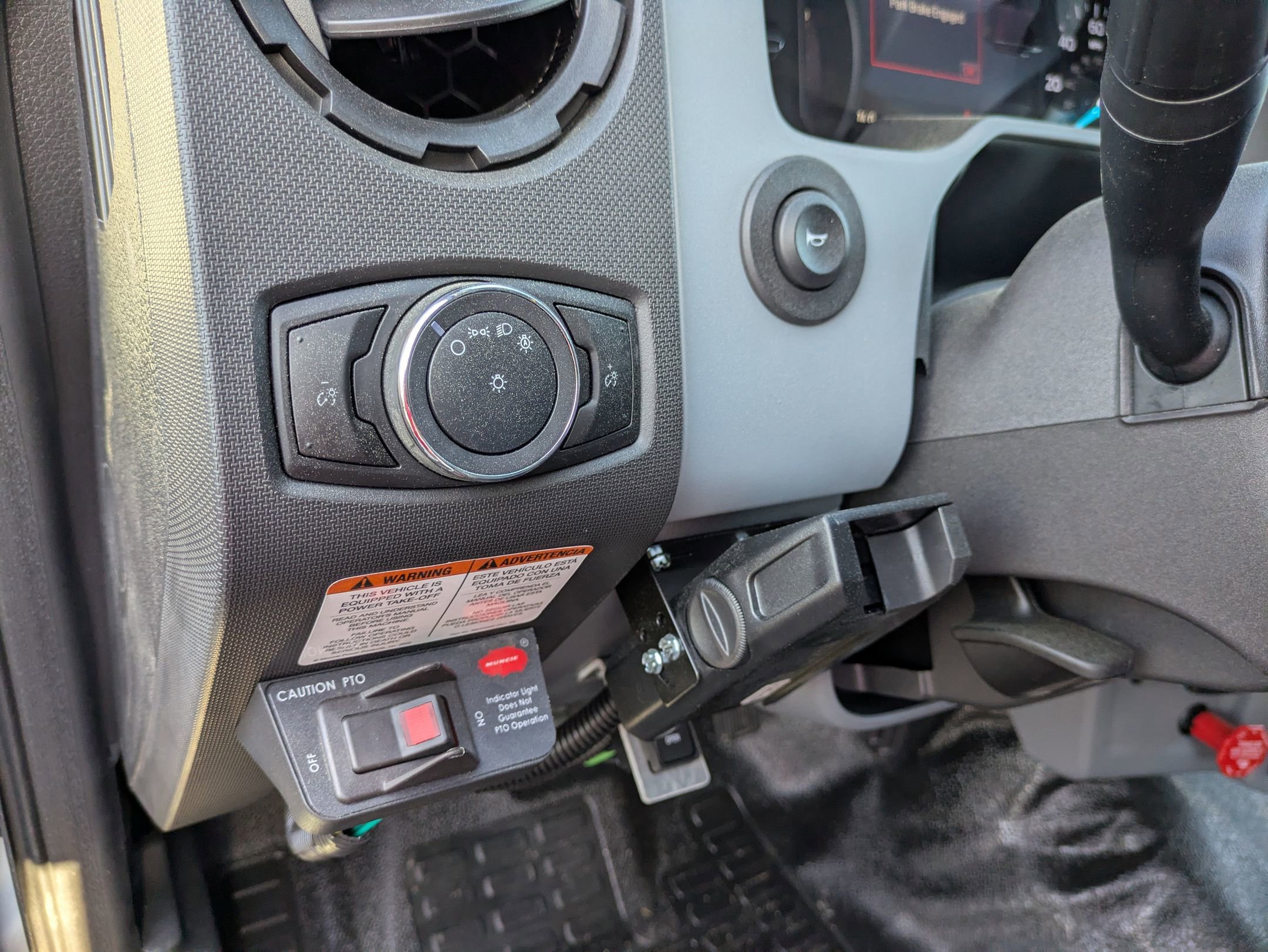 New 2027 Ford F750 2WD Regular Cab Super Duty image 16