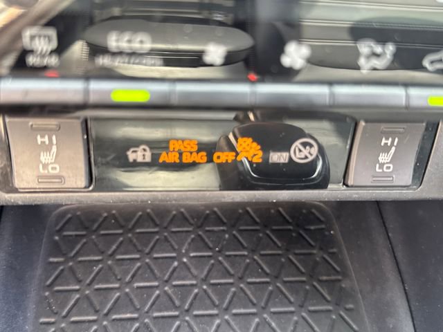 Used 2023 Toyota RAV4 XLE Premium AWD/4WD image 25