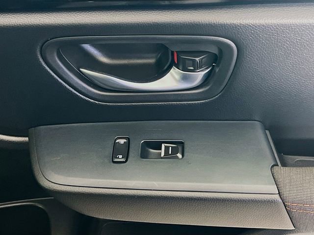 Used 2025 Honda Pilot Sport image 32