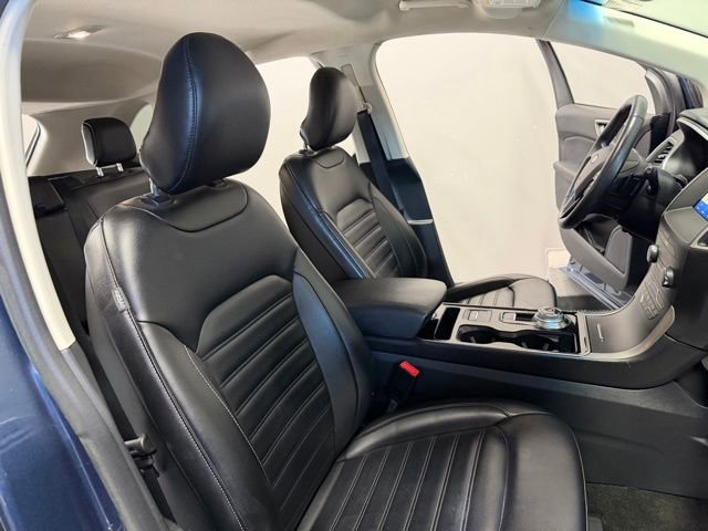 Used 2019 Ford Edge SEL w/ Equipment Group 201A AWD/4WD image 24
