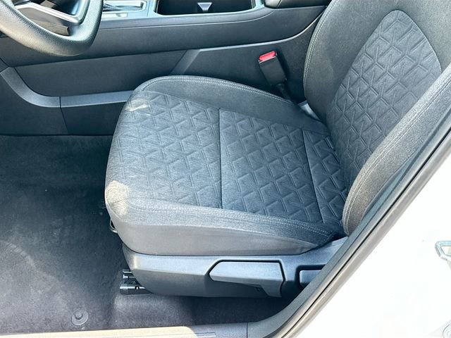 Used 2025 Nissan Kicks SV FWD image 18