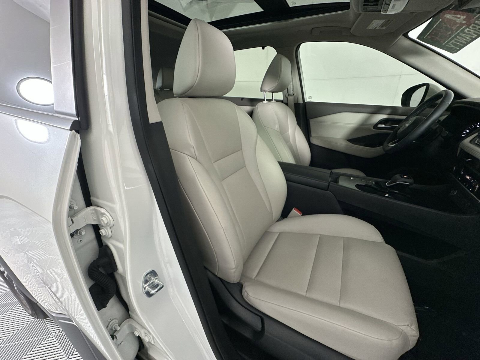 Certified 2023 Nissan Rogue SV w/ SV Premium B Package image 27
