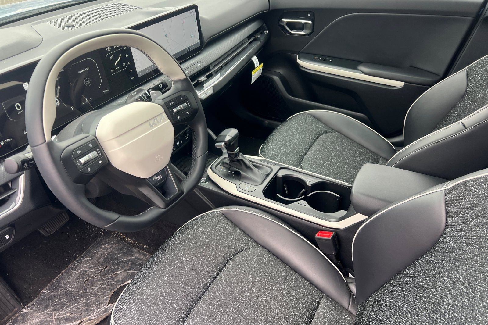 Used 2025 Kia K4 GT-Line image 7