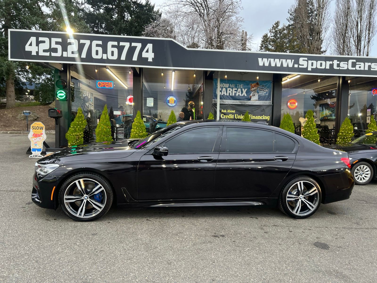 Used 2018 BMW 750i image 2