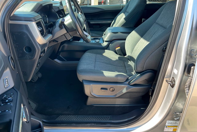 Used 2024 Ford Expedition Max XLT image 17