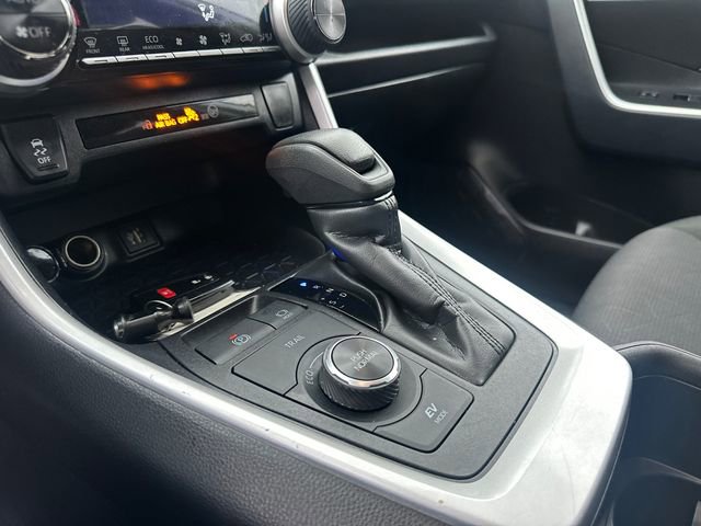 Certified 2025 Toyota RAV4 XLE image 32