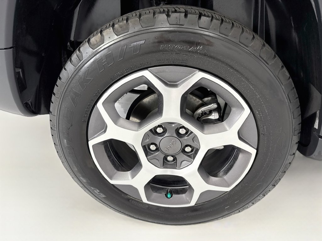 Used 2022 Jeep Compass Trailhawk w/ Trailhawk Elite Group AWD/4WD image 32
