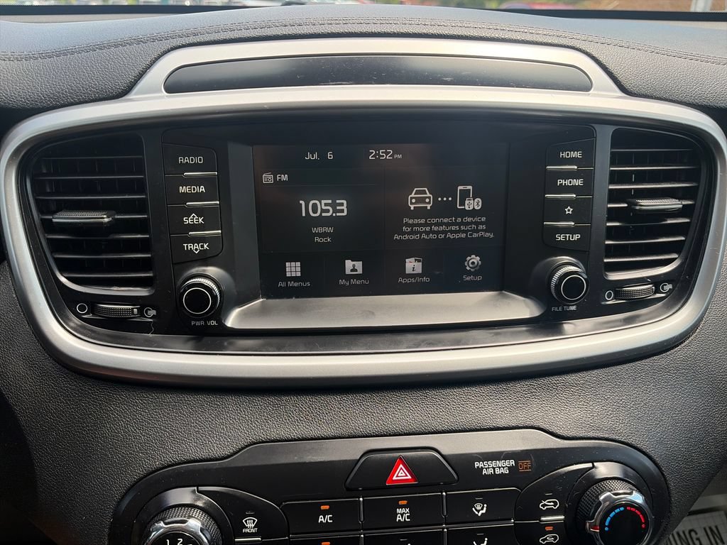 Used 2020 Kia Sorento L FWD image 19