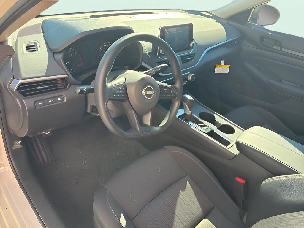 Used 2025 Nissan Altima 2.5 S image 18