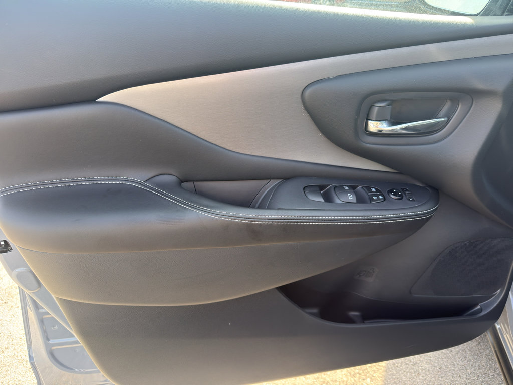 Certified 2024 Nissan Murano SV w/ SV Midnight Edition Package image 13