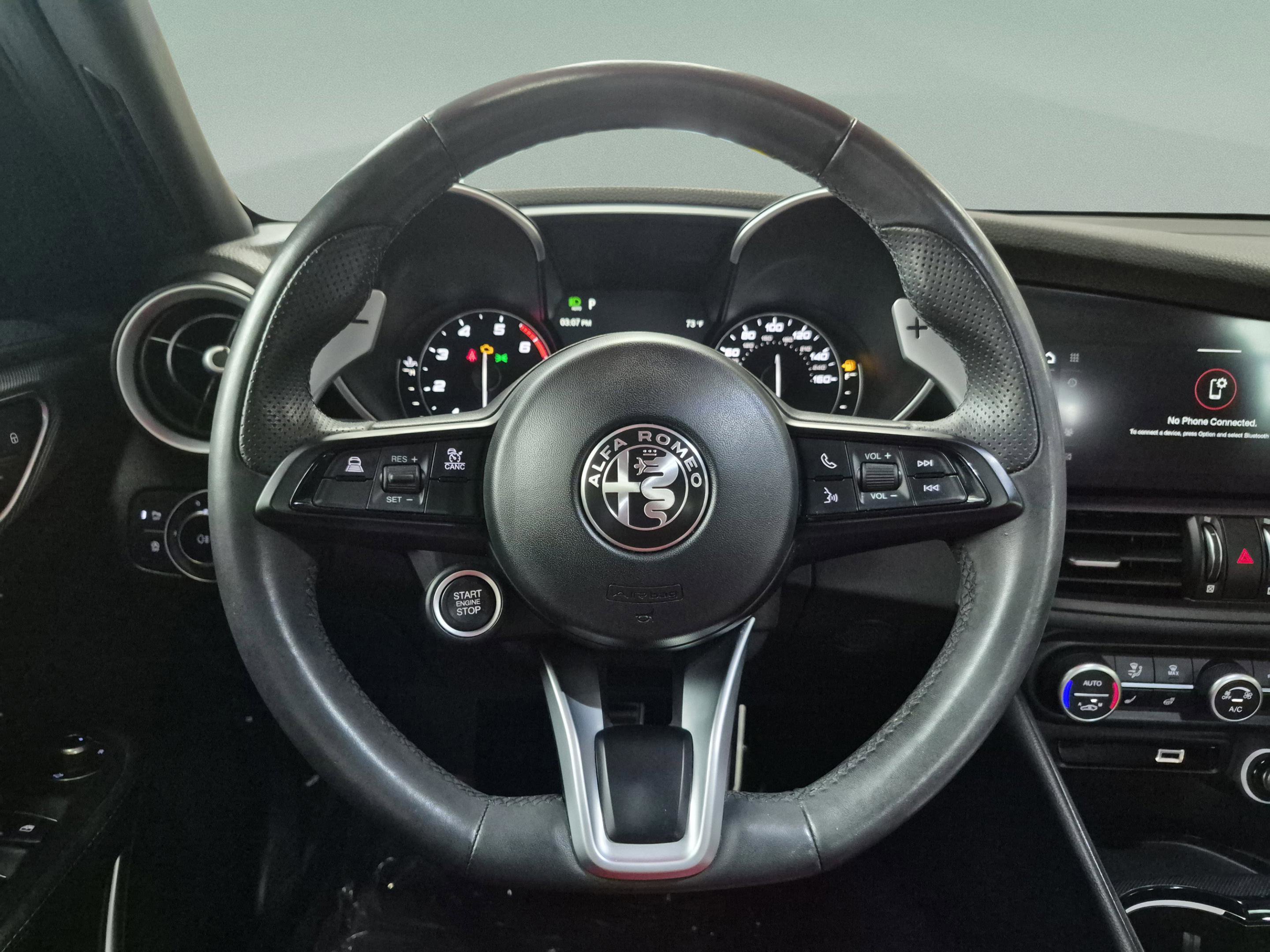 Used 2023 Alfa Romeo Giulia Veloce RWD image 40