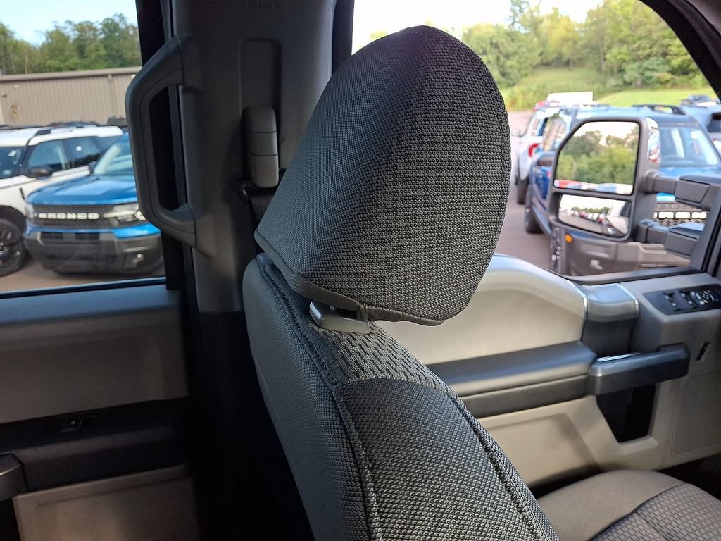 Used 2022 Ford F250 XLT w/ XLT Premium Package AWD/4WD image 13