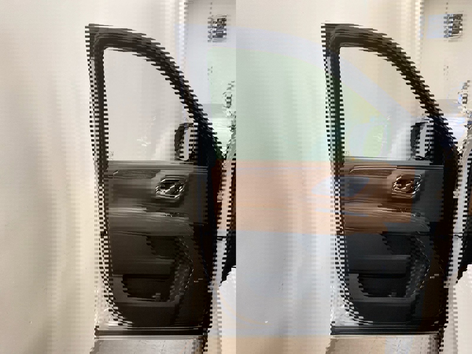 Used 2021 Chevrolet Tahoe High Country image 17