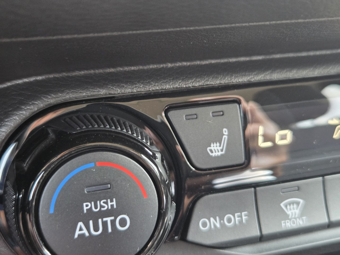 New 2027 Nissan Kicks SV AWD/4WD image 35