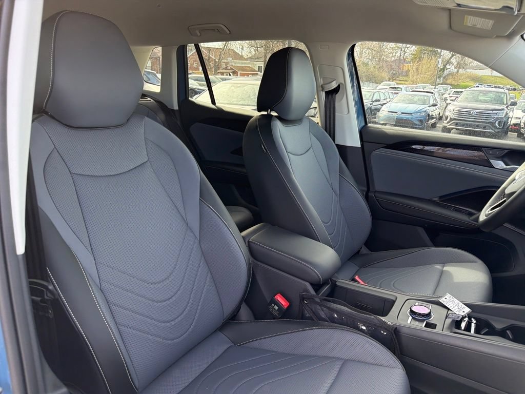 Used 2026 Volkswagen Tiguan SE AWD/4WD image 27