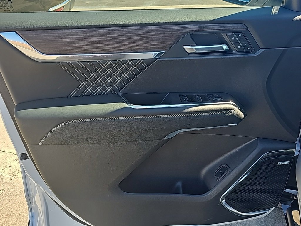 New 2026 GMC Acadia Denali w/ Super Cruise Package image 11