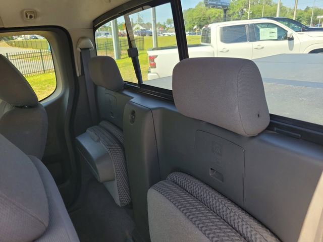 Used 2013 Nissan Frontier SV RWD image 24