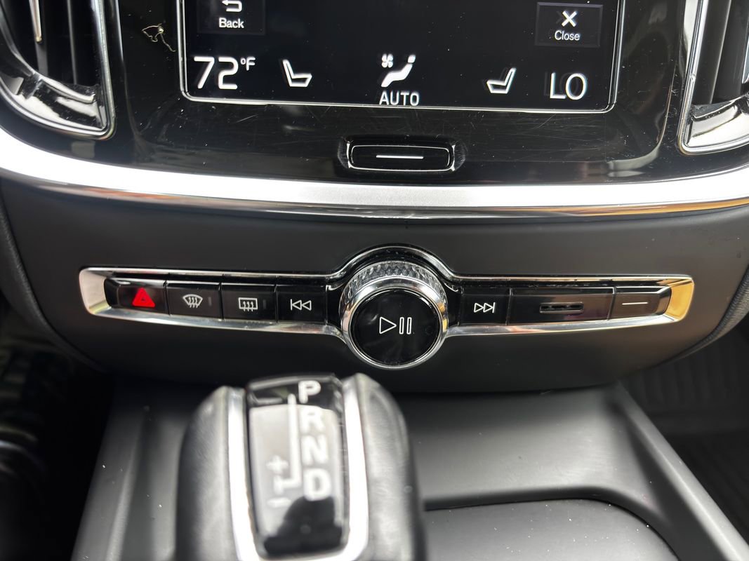 Used 2020 Volvo V60 T5 Cross Country w/ Protection Package Premier image 33