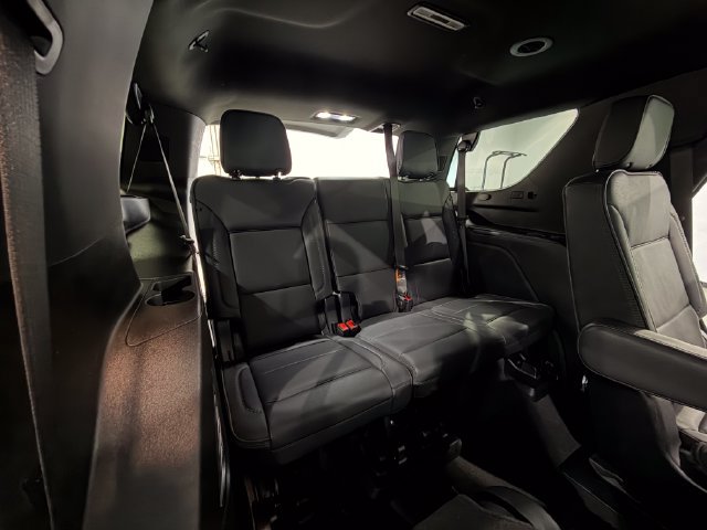 Used 2025 GMC Yukon Denali AWD/4WD image 15