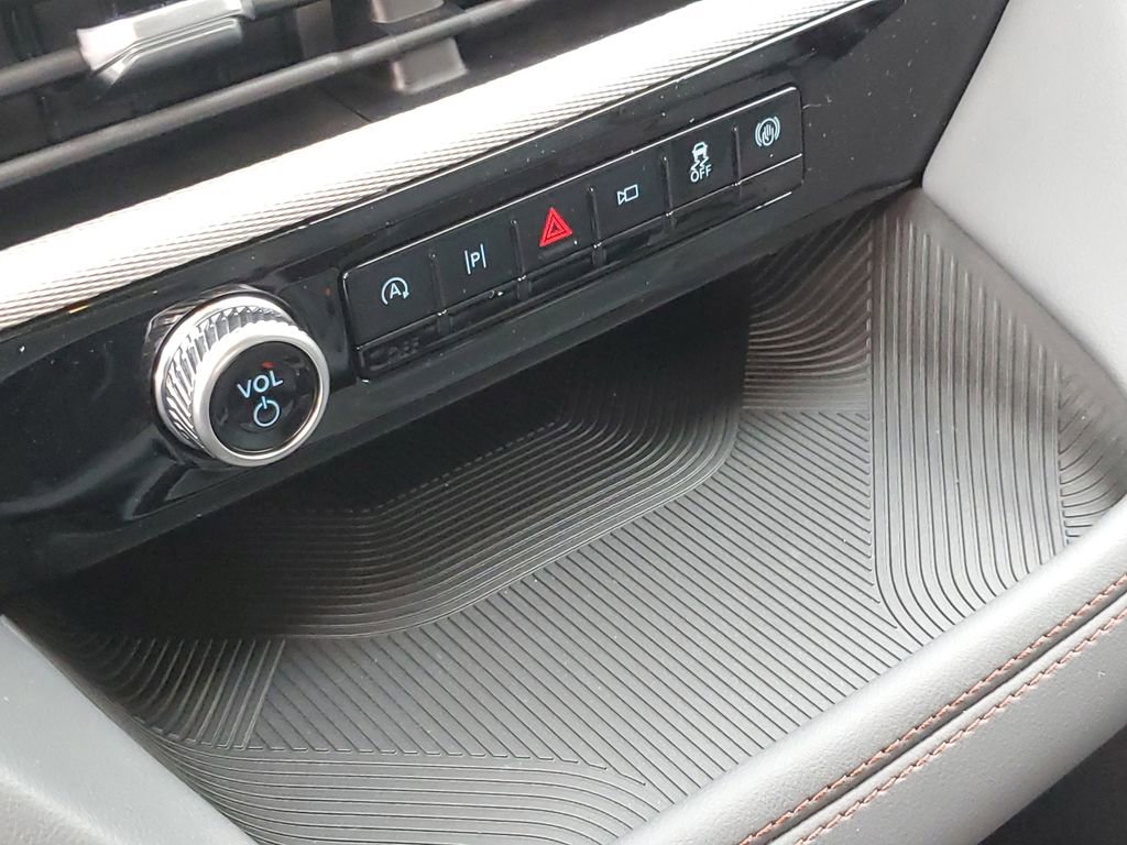 New 2026 Ford Explorer Active w/ Active Comfort Package image 21