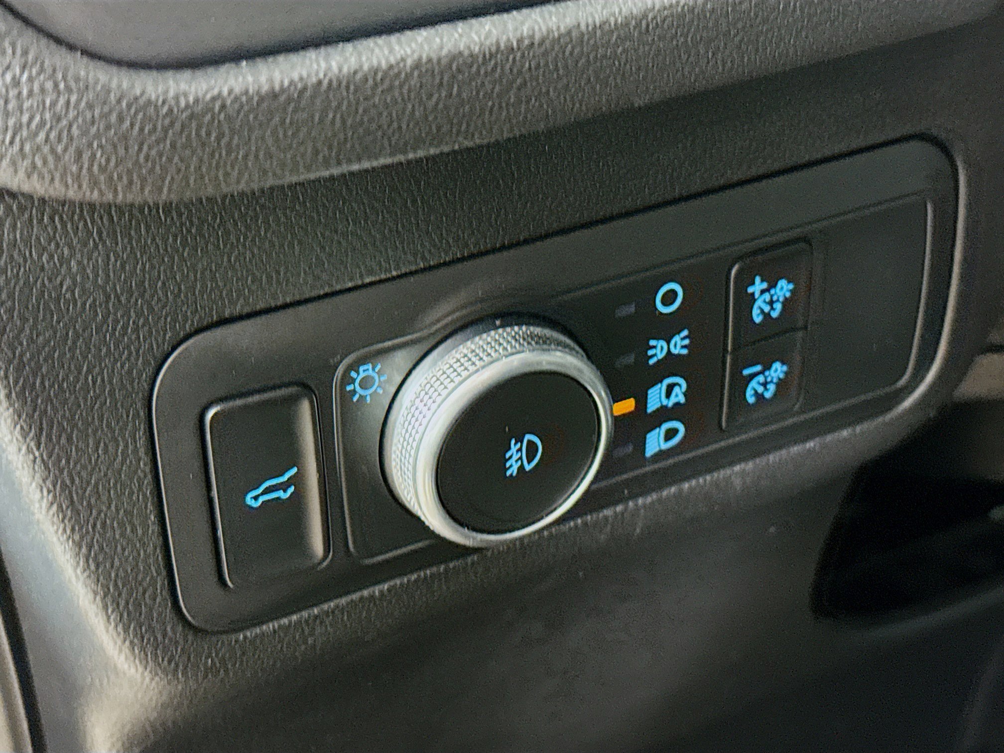 Used 2022 Ford Escape SEL FWD image 9