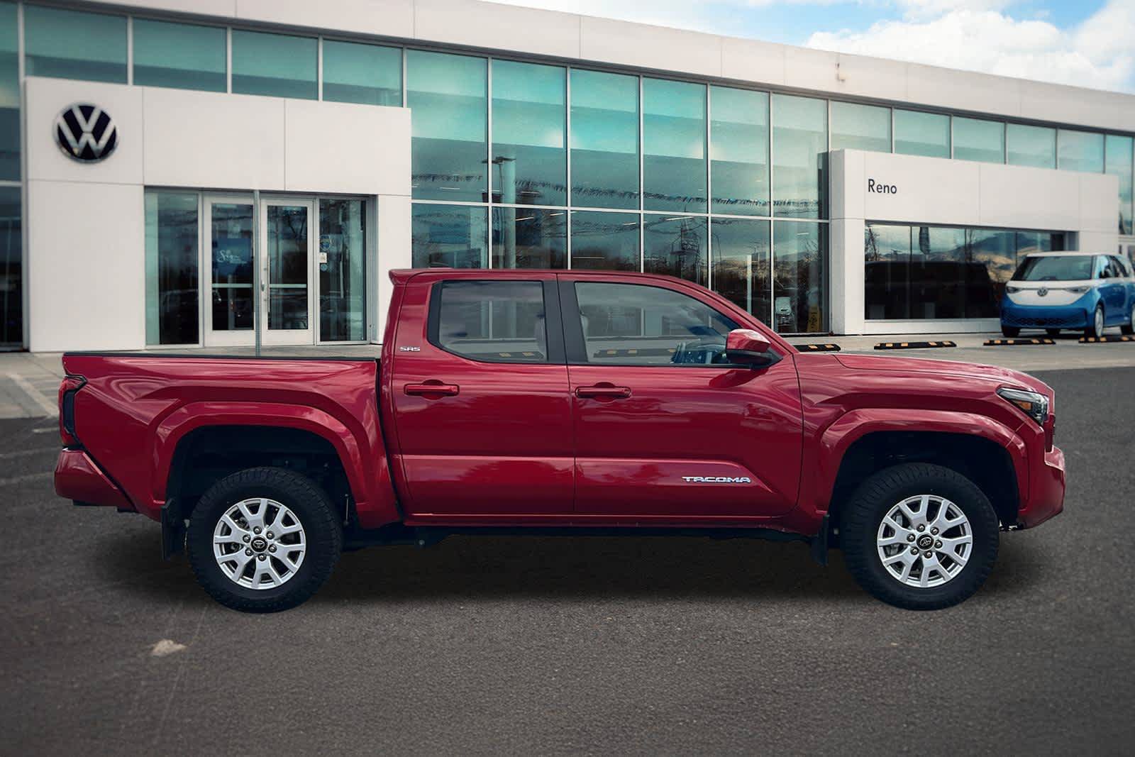 Used 2024 Toyota Tacoma SR5 AWD/4WD image 4