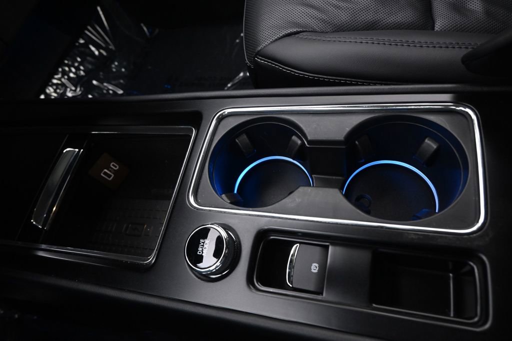 New 2026 Lincoln Corsair Reserve w/ Jet Appearance Package image 32