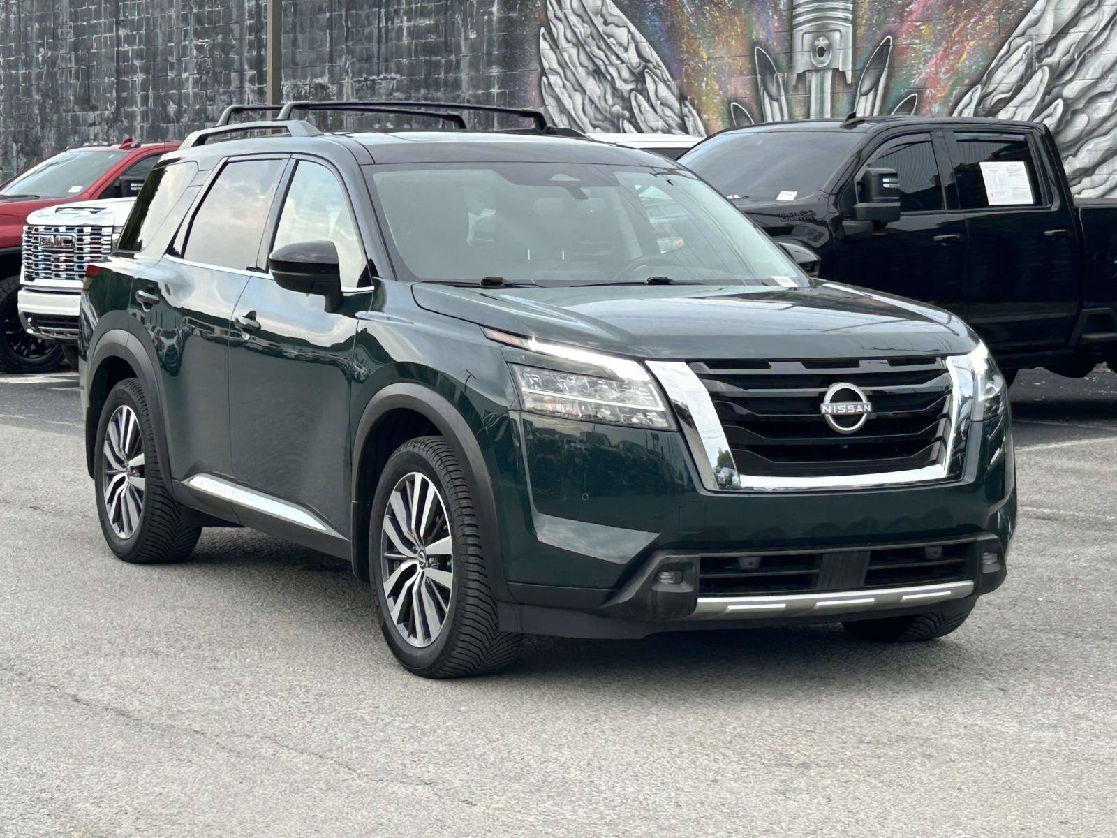 Used 2022 Nissan Pathfinder Platinum w/ Cargo Package