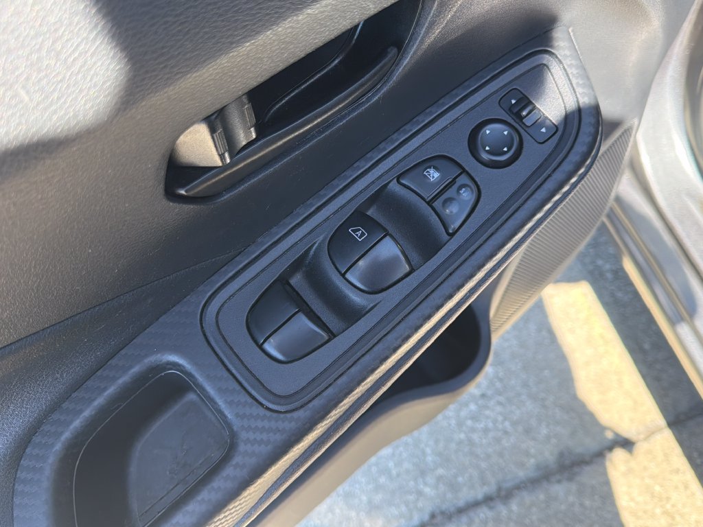 Used 2020 Nissan Versa S FWD image 16