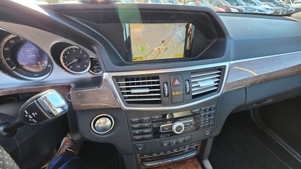 Used 2012 Mercedes-Benz E 350 4MATIC Sedan image 12