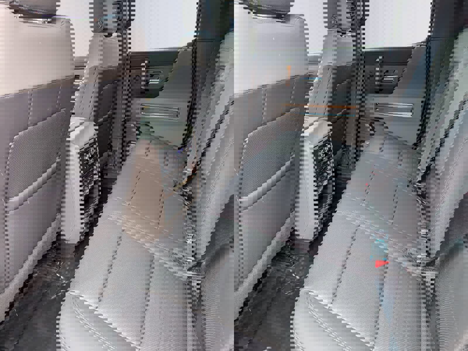 Certified 2025 GMC Hummer EV 2X w/ LPO, Sport Package image 11